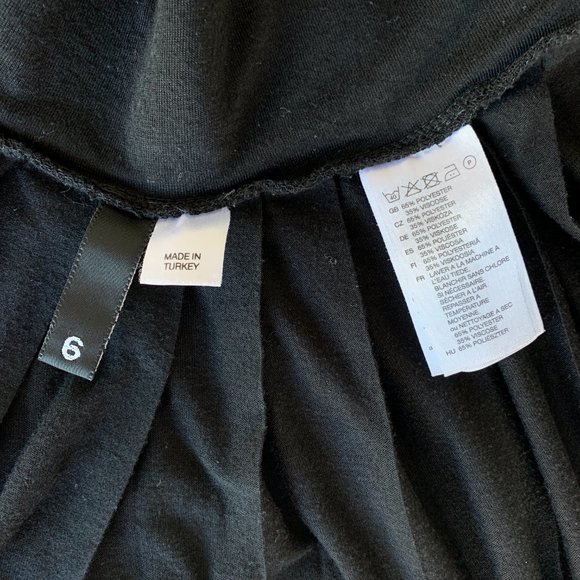 Black Circle Skater Mini Skirt Size 6 XS - Picture 4 of 4